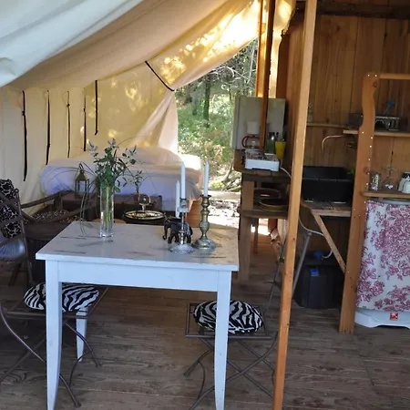 Camping Glamping Terre Rouge