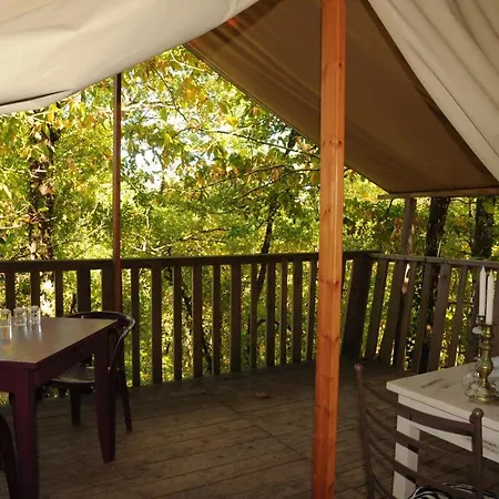 Camping Glamping Terre Rouge * Villecomtal